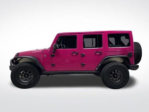 Used 2016 Jeep Wrangler Unlimited Rubicon w/ Connectivity Group image 10