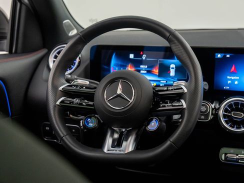 New 2025 Mercedes-Benz GLA 35 AMG GLA 35 AMG image 11
