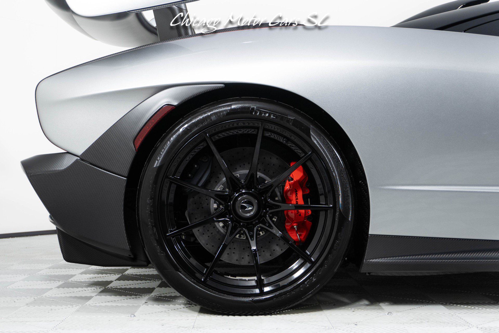 Used 2019 McLaren Senna RWD image 16