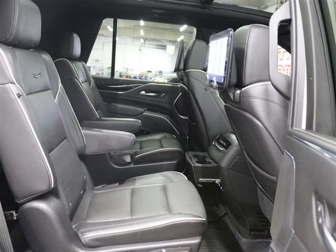 Used 2021 Cadillac Escalade Sport w/ Driver Assist Tech Package image 16