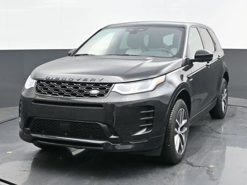 Used 2025 Land Rover Discovery Sport Dynamic SE image 2