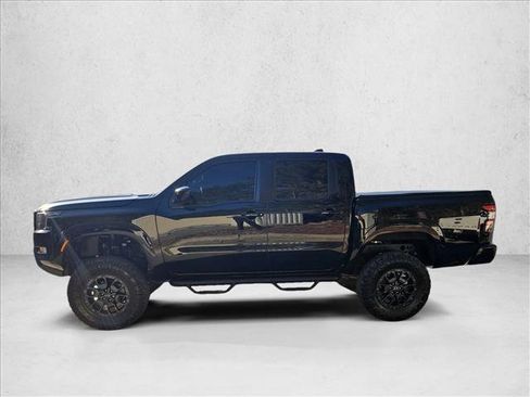 Used 2022 Nissan Frontier SV image 8