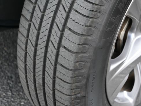 Used 2022 Toyota RAV4 XLE image 14