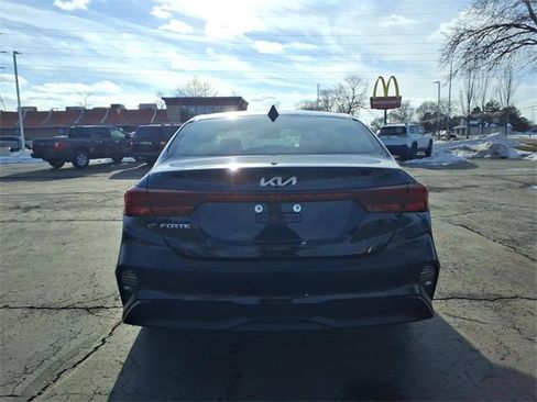 Used 2024 Kia Forte LXS image 7