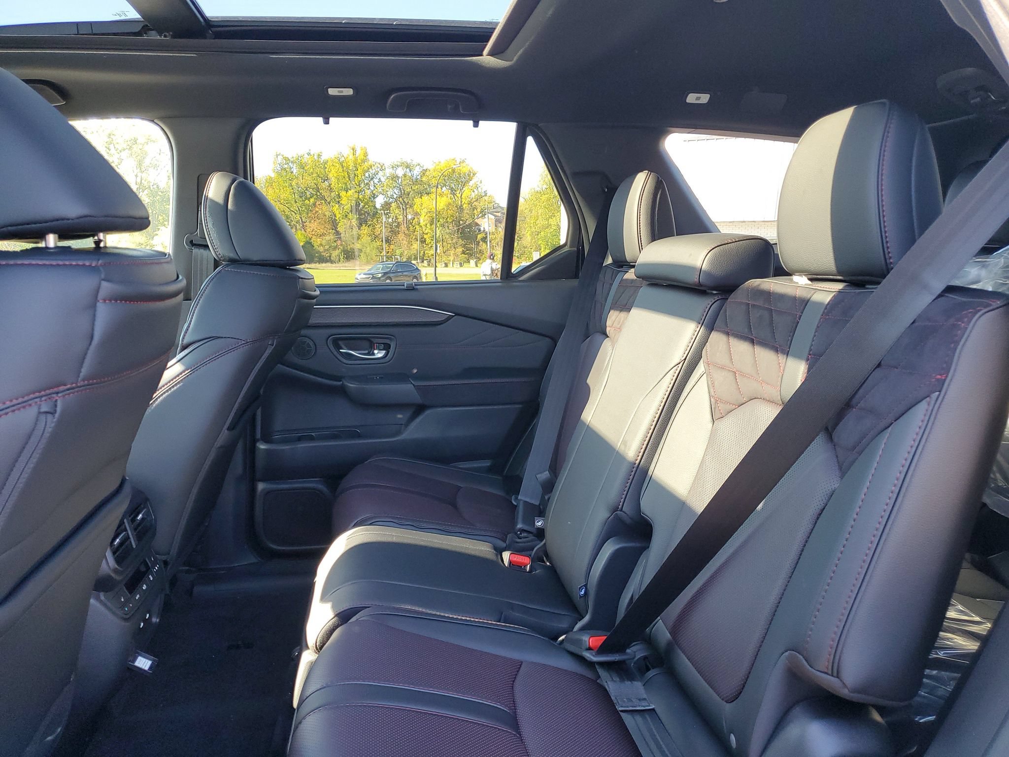 New 2026 Honda Pilot Black Edition image 30