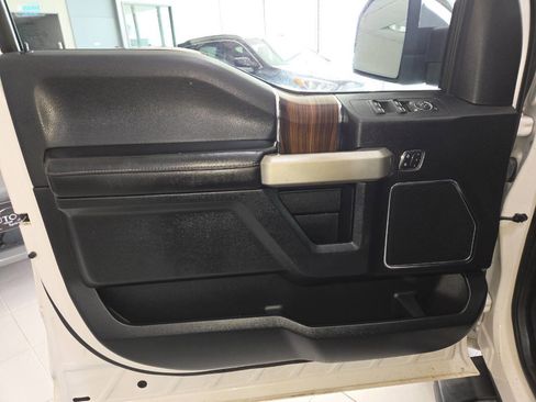 Used 2016 Ford F150 Lariat w/ Equipment Group 502A Luxury image 14