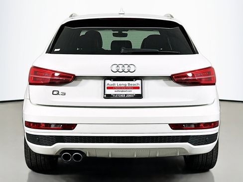 Used 2018 Audi Q3 2.0T Premium FWD image 3