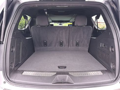 Used 2024 Chevrolet Suburban High Country w/ Advanced Technology Package AWD/4WD image 27