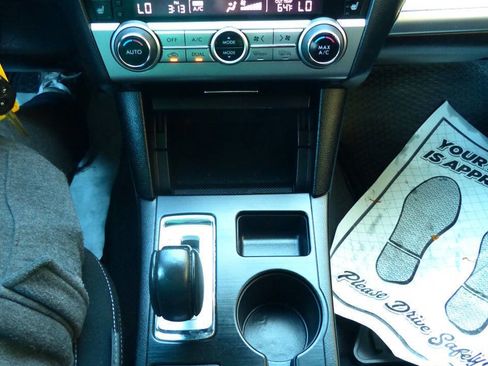 Used 2016 Subaru Outback 2.5i Premium image 35