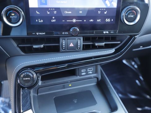 Used 2024 Lexus NX 250 FWD image 20