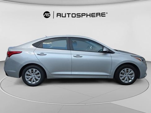 Used 2019 Hyundai Accent SE FWD image 10