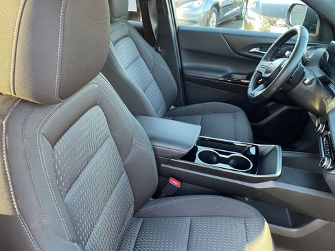 Used 2025 Chevrolet Equinox LT image 30