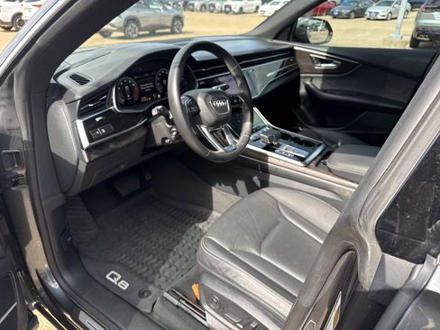 Used 2021 Audi Q8 Prestige image 22