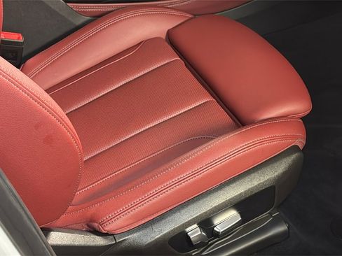 Used 2023 BMW X4 xDrive30i w/ Convenience Package image 11