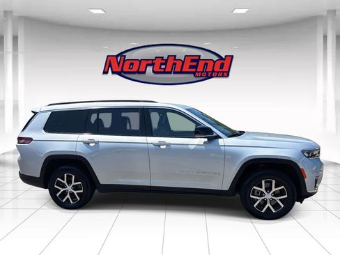 Used 2024 Jeep Grand Cherokee L Limited w/ Luxury Tech Group II image 2