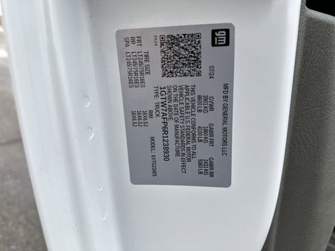 Used 2024 GMC Savana 2500 w/ Driver Convenience Package image 25