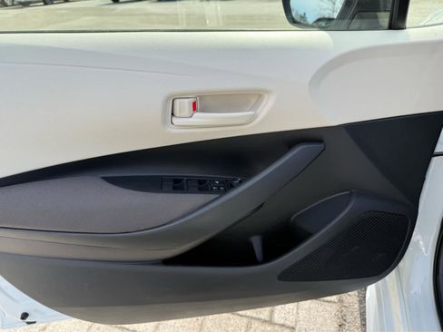 Used 2023 Toyota Corolla LE image 11