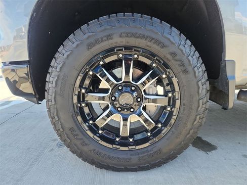 Used 2023 Chevrolet Silverado 1500 LT Trail Boss image 33