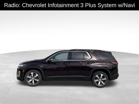 Certified 2022 Chevrolet Traverse LT w/ LT Premium Package FWD image 5
