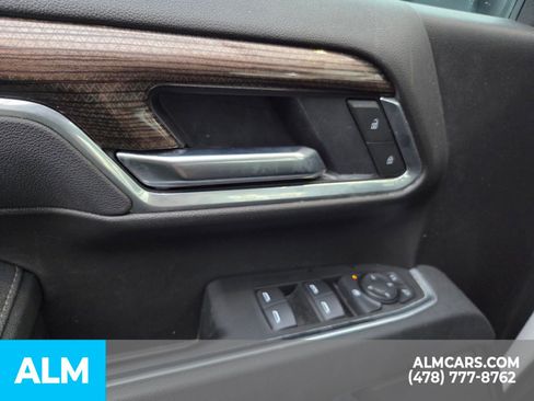 Used 2025 Chevrolet Silverado 2500 LT w/ Convenience Package image 10