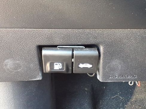 Used 2023 Nissan Versa S w/ Trunk Package image 12