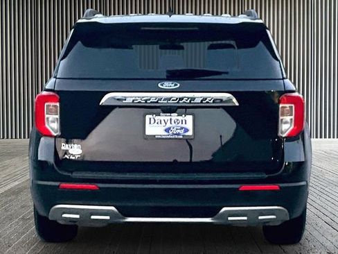 Used 2024 Ford Explorer XLT w/ Equipment Group 202A image 4