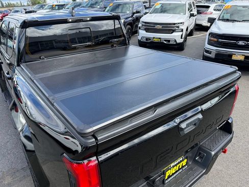Used 2025 Toyota Tacoma TRD Pro AWD/4WD image 34