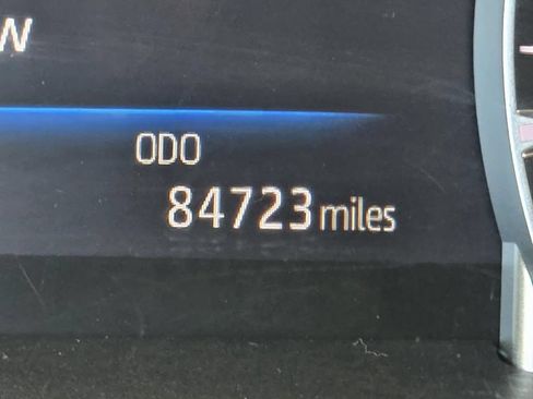 Used 2022 Toyota Highlander XLE FWD image 39