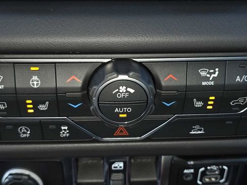 New 2026 Jeep Wrangler Rubicon w/ Technology Group image 41