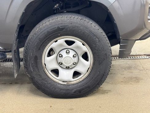 Used 2021 Toyota Tacoma SR AWD/4WD image 4