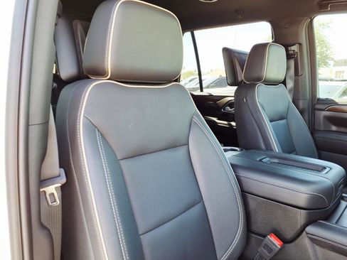 Used 2024 Chevrolet Tahoe Premier w/ Advanced Technology Package AWD/4WD image 13