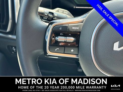 Used 2025 Kia Sorento EX FWD image 19