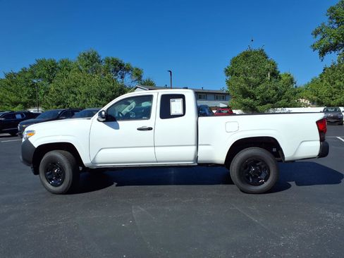 Used 2023 Toyota Tacoma SR RWD image 27