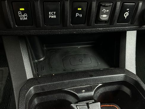 Used 2016 Toyota Tacoma TRD Sport image 27