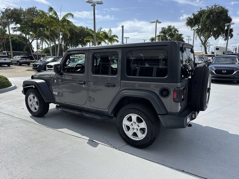 Used 2019 Jeep Wrangler Unlimited Sport S AWD/4WD image 12