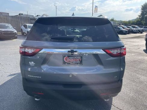 Certified 2020 Chevrolet Traverse LT FWD image 3