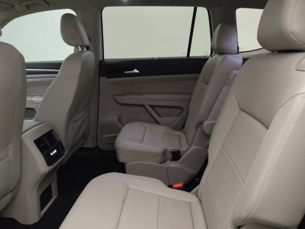 Used 2021 Volkswagen Atlas SE w/ Panoramic Sunroof Package FWD image 18