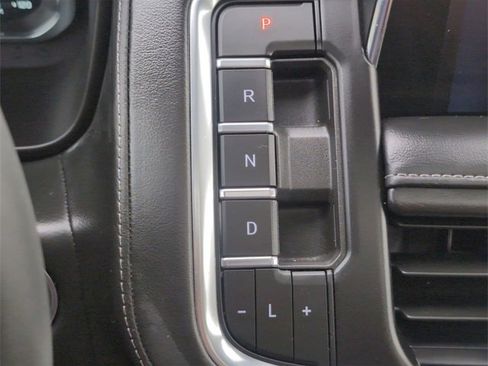 Certified 2024 Chevrolet Tahoe Z71 w/ Luxury Package image 15