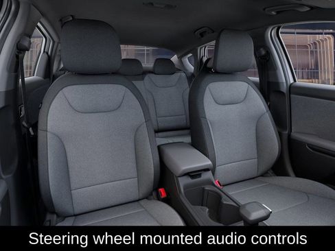 New 2025 Kia K4 LX image 16