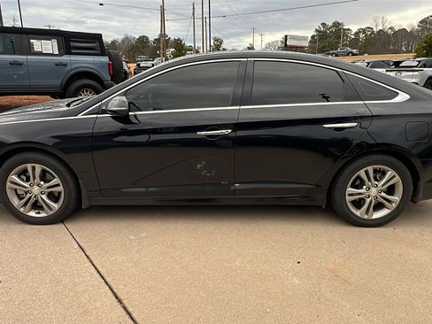 Used 2019 Hyundai Sonata Limited image 11