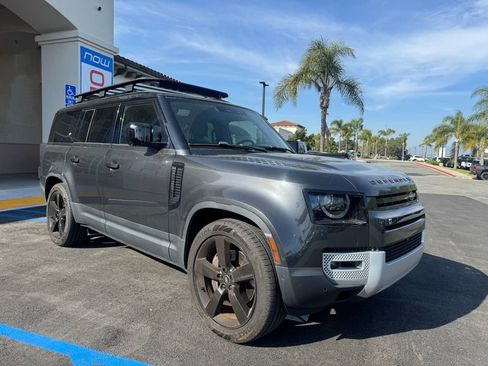 Used 2023 Land Rover Defender 130 SE image 7