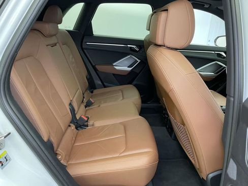 Certified 2025 Audi Q3 2.0T Premium image 22