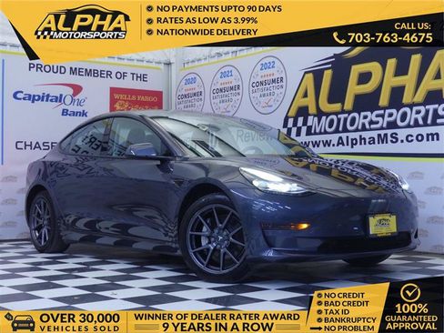 Used 2023 Tesla Model 3 Standard Range RWD image 1