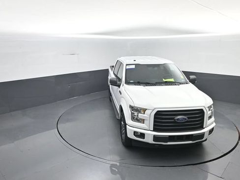 Used 2017 Ford F150 XLT w/ Equipment Group 302A Luxury AWD/4WD image 29