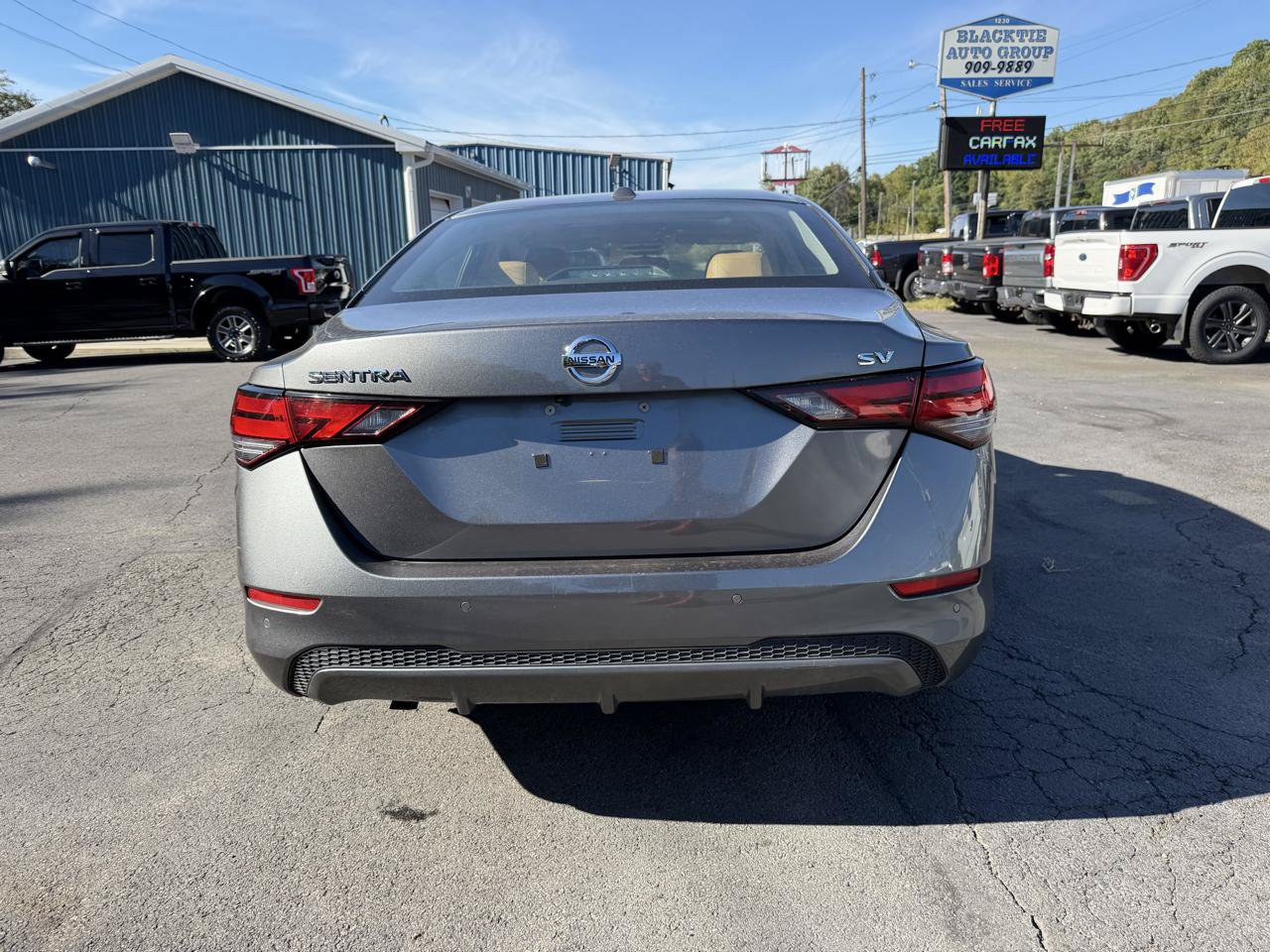 Used 2020 Nissan Sentra SV w/ SV Premium Package FWD image 6