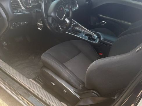 Used 2019 Dodge Challenger R/T RWD image 5