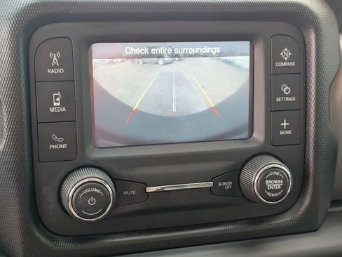 Used 2019 Jeep Wrangler Unlimited Sport S image 4