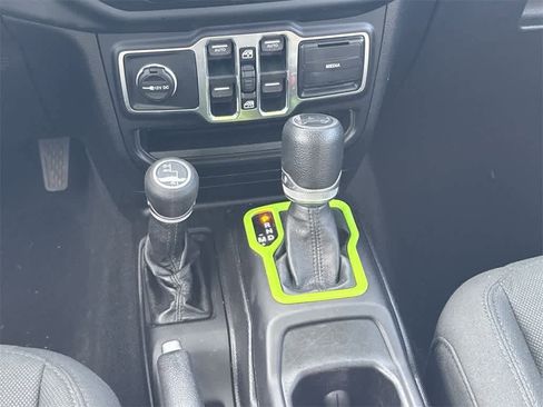 Used 2018 Jeep Wrangler Unlimited Sport S image 17