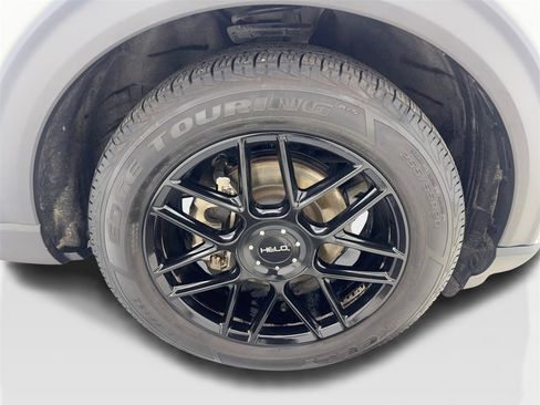 Used 2020 Ford Explorer XLT w/ Equipment Group 202A image 90