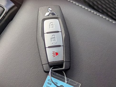 New 2026 Mitsubishi Outlander ES FWD image 29